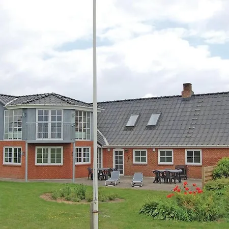 Holiday home Stunning In Bredebro With Wifi